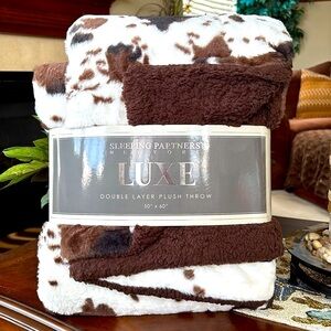 Sleeping Partners Luxe Cowhide Print Sherpa Double Layer Plush Throw Blanket
